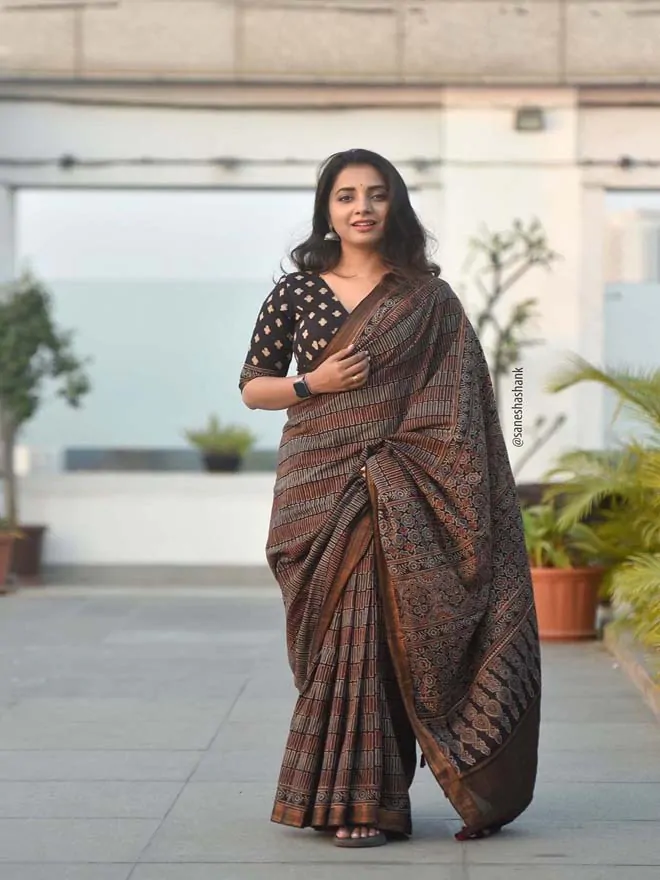 Charcoal Mangalgiri Saree