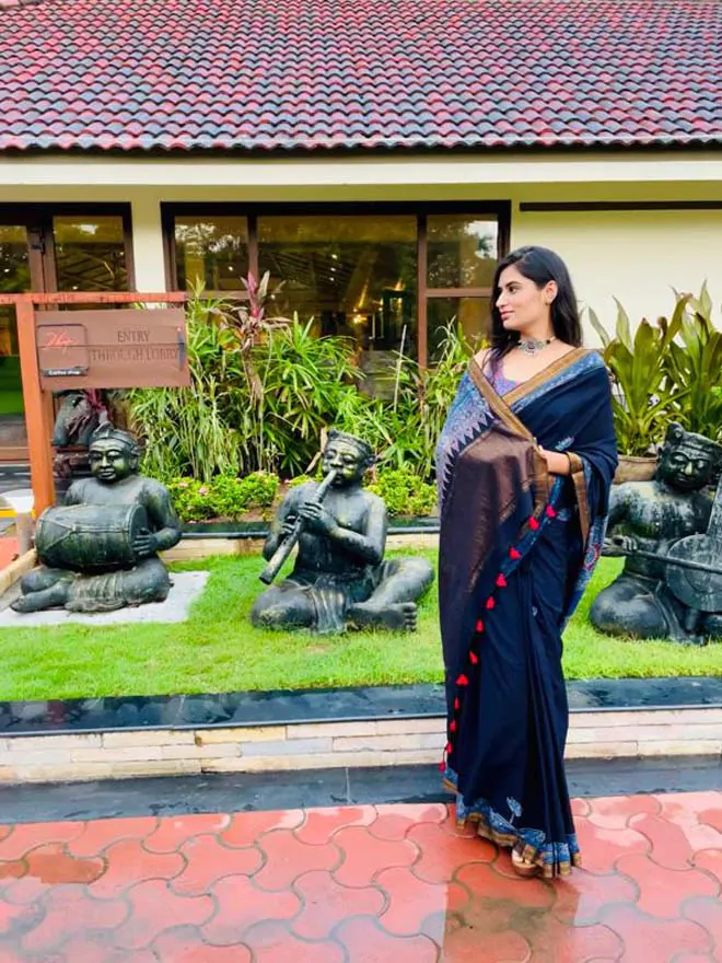 Black with Blue Border Mangalgiri Saree