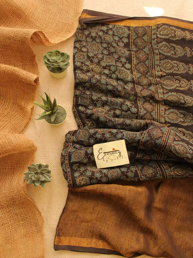 Go Black Kai Falak Saree